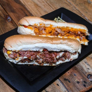 CACHORRÃO COM CHEDDAR